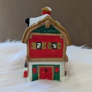 Vintage Village Santa's Best Spirit of America Christmas Porcelain Barn